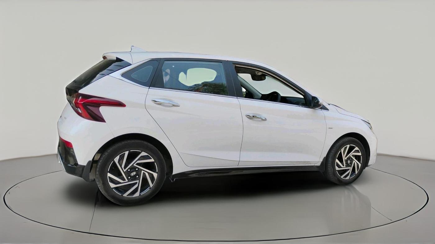 2025 Hyundai NEW I20 ASTA (O) 1.2 IVT, Petrol, Automatic, 14,693 km, exterior