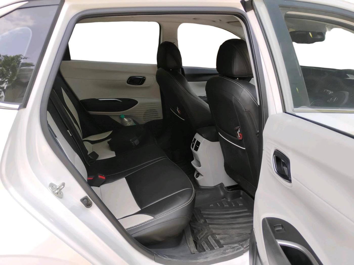 2025 Hyundai NEW I20 ASTA (O) 1.2 IVT, Petrol, Automatic, 14,693 km, interior