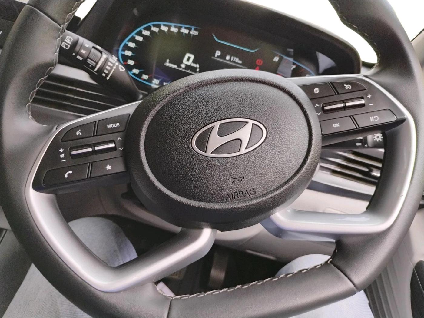 2025 Hyundai NEW I20 ASTA (O) 1.2 IVT, Petrol, Automatic, 14,693 km, interior
