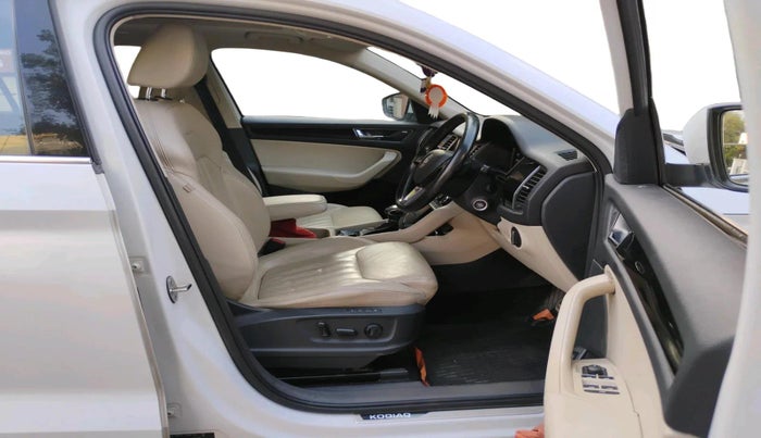 2019 Skoda Kodiaq L&K 2.0 TDI 4X4 AT, Diesel, Automatic, 1,39,494 km, interior