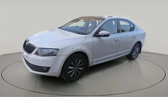 2015 Skoda Octavia ELEGANCE 2.0 TDI AT, Diesel, Automatic, 1,19,492 km, exterior