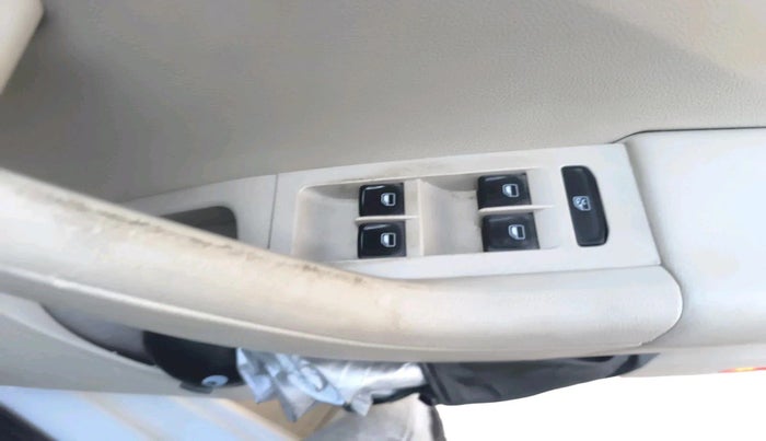 2015 Skoda Octavia ELEGANCE 2.0 TDI AT, Diesel, Automatic, 1,19,492 km, interior