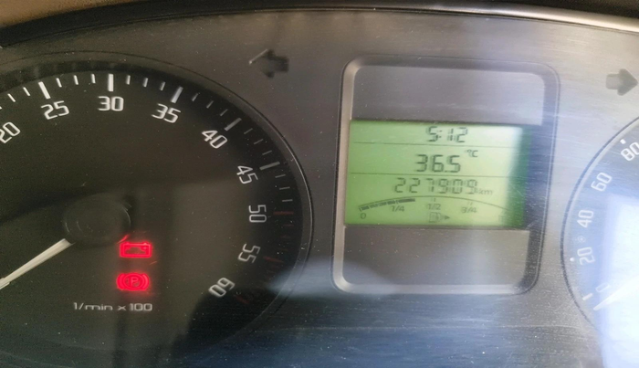 2012 Skoda Rapid AMBITION 1.6 TDI CR MT, Diesel, Manual, 2,27,909 km, interior