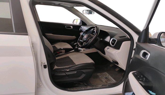 2023 Hyundai VENUE SX 1.5 CRDI, Diesel, Manual, 98,198 km, interior