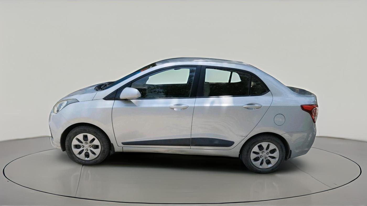 2016 Hyundai Xcent S 1.2, Petrol, Manual, 32,112 km, exterior