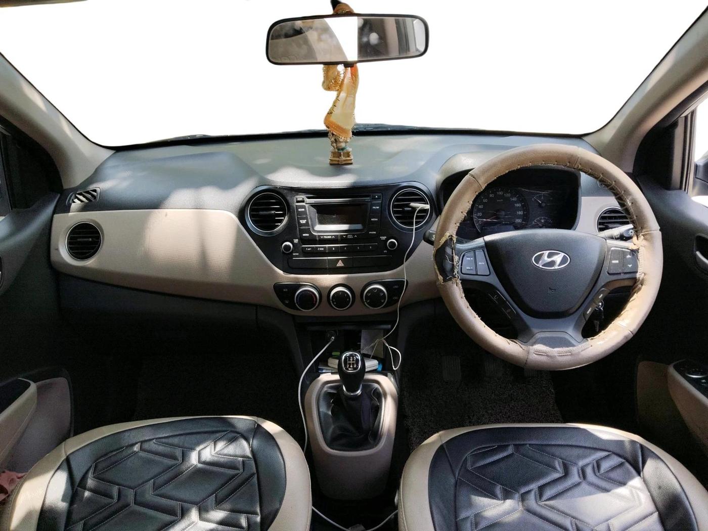 2016 Hyundai Xcent S 1.2, Petrol, Manual, 32,112 km, interior