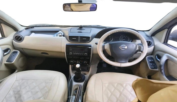 2014 Nissan Terrano XL (D), Diesel, Manual, 1,62,275 km, interior