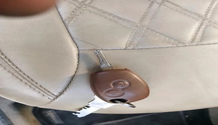 2014 Nissan Terrano XL (D), Diesel, Manual, 1,62,275 km, interior