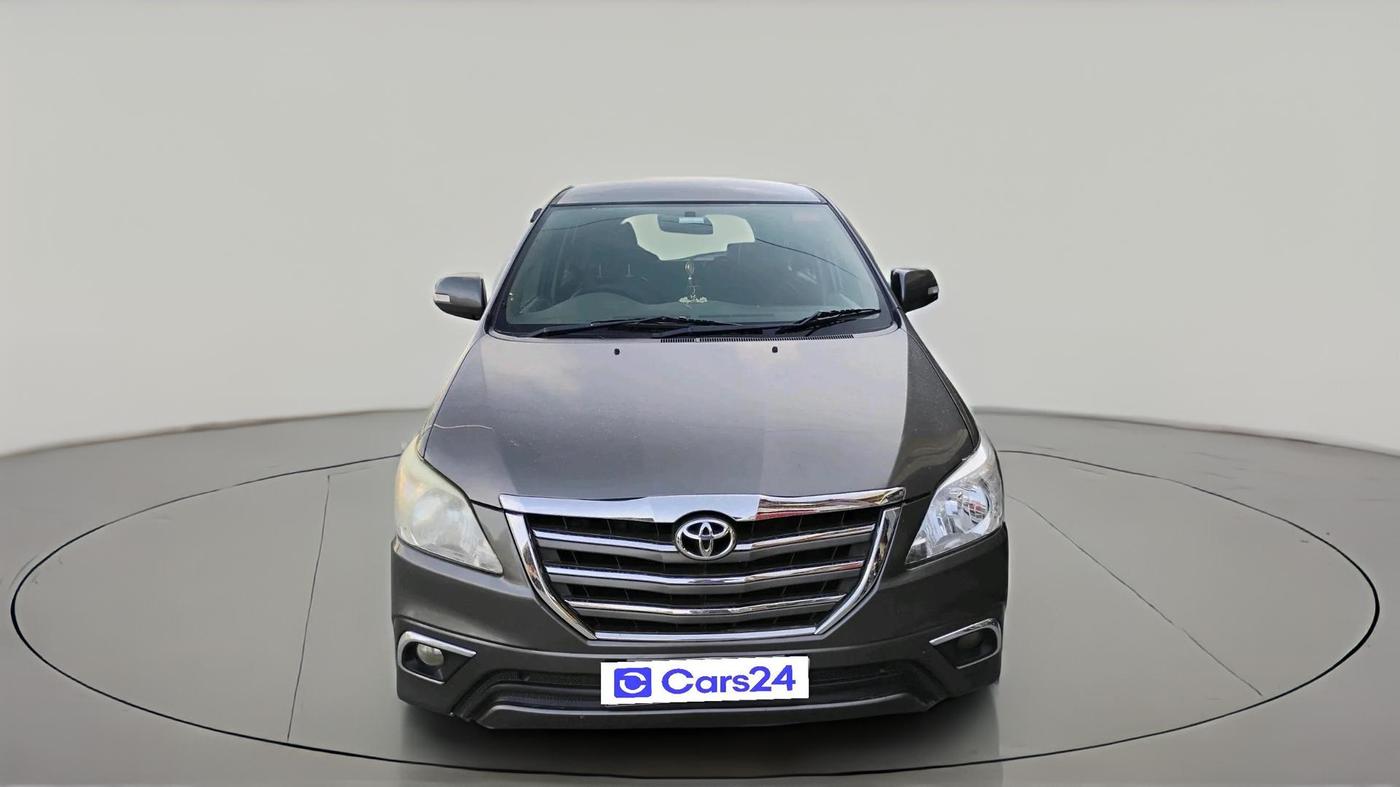 2014 Toyota Innova 2.5 VX 8 STR, Diesel, Manual, 2,35,913 km, exterior