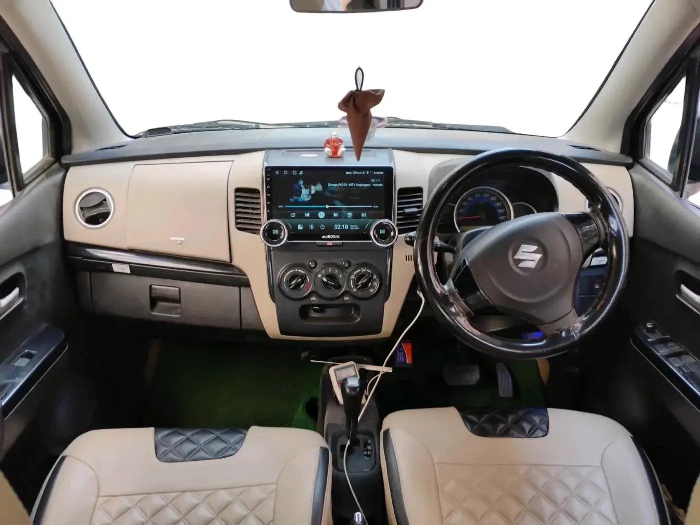 2018 Maruti Wagon R 1.0 VXI AMT, Petrol, Automatic, 49,209 km, interior