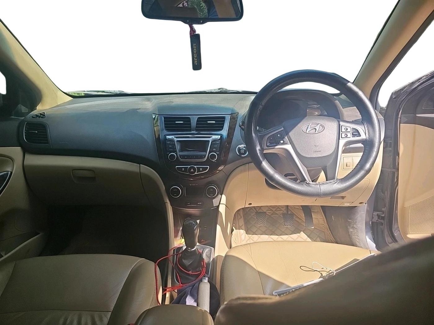 2015 Hyundai Verna FLUIDIC 1.6 CRDI S(O) 4S, Diesel, Manual, 1,00,362 km, interior