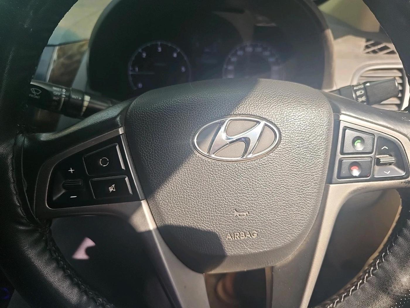 2015 Hyundai Verna FLUIDIC 1.6 CRDI S(O) 4S, Diesel, Manual, 1,00,362 km, interior