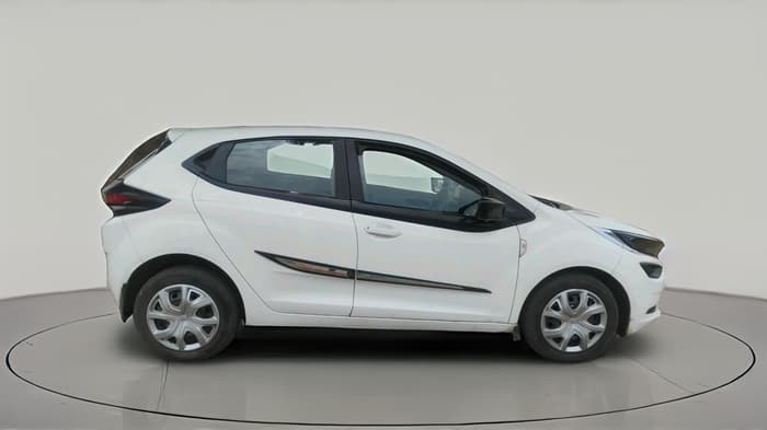 2025 Tata ALTROZ XM PLUS CNG, CNG, Manual, 39,283 km, exterior