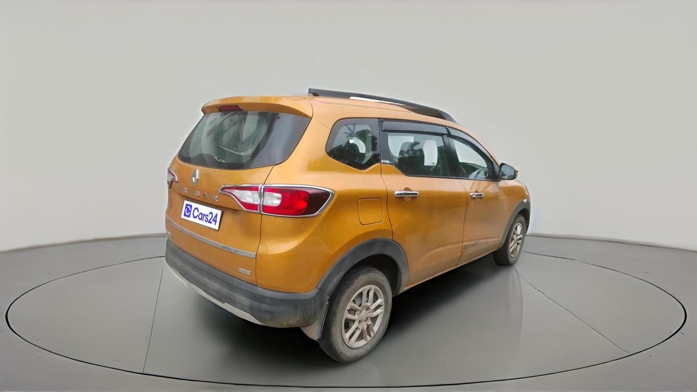 2019 Renault TRIBER RXT, Petrol, Manual, 50,809 km, exterior