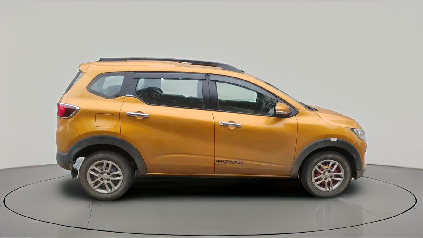 2019 Renault TRIBER RXT, Petrol, Manual, 50,809 km, exterior