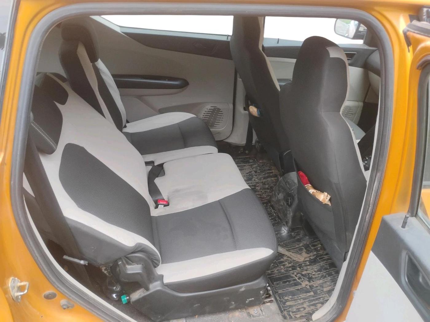 2019 Renault TRIBER RXT, Petrol, Manual, 50,809 km, interior