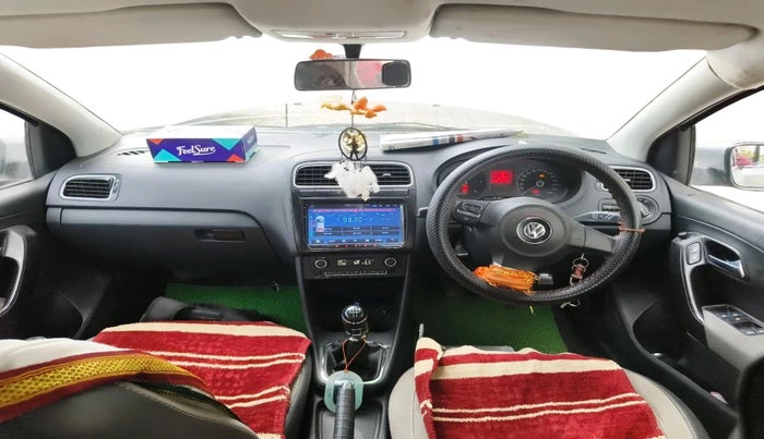 2013 Volkswagen Polo COMFORTLINE 1.2L, Diesel, Manual, 95,763 km, interior