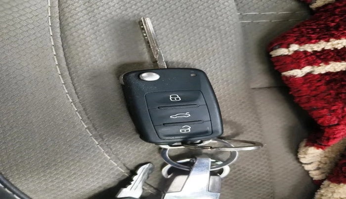 2013 Volkswagen Polo COMFORTLINE 1.2L, Diesel, Manual, 95,763 km, interior