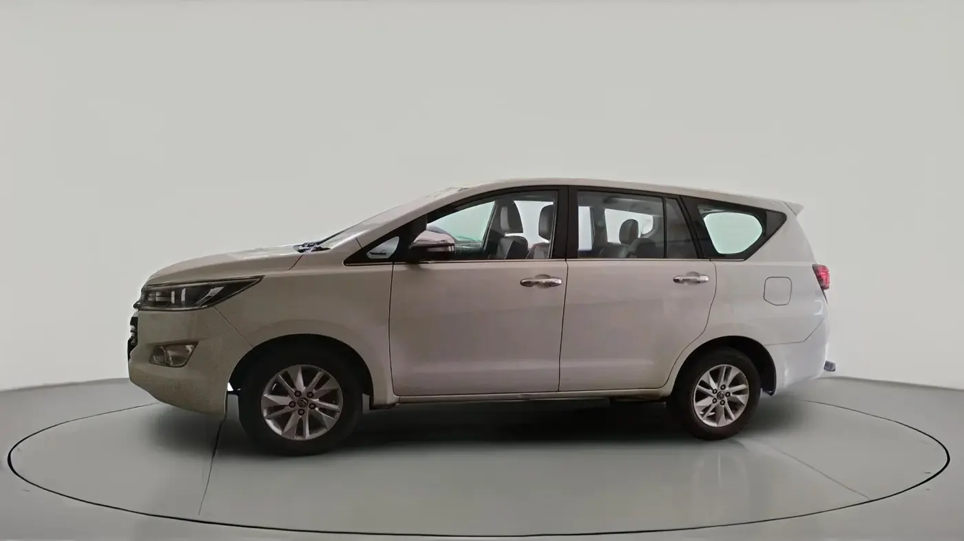 2017 Toyota Innova Crysta 2.8 ZX AT 7 STR, Diesel, Automatic, 2,21,196 km, exterior