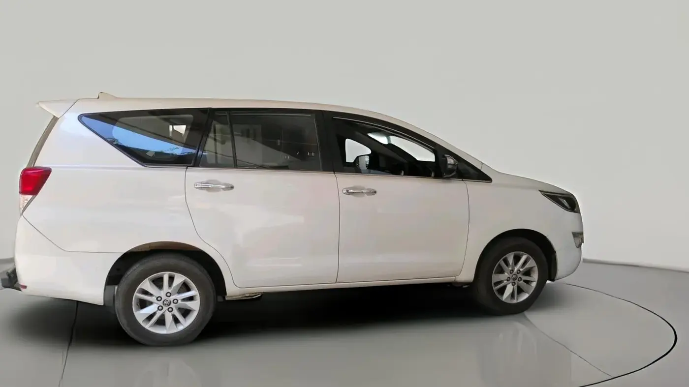 2017 Toyota Innova Crysta 2.8 ZX AT 7 STR, Diesel, Automatic, 2,21,196 km, exterior