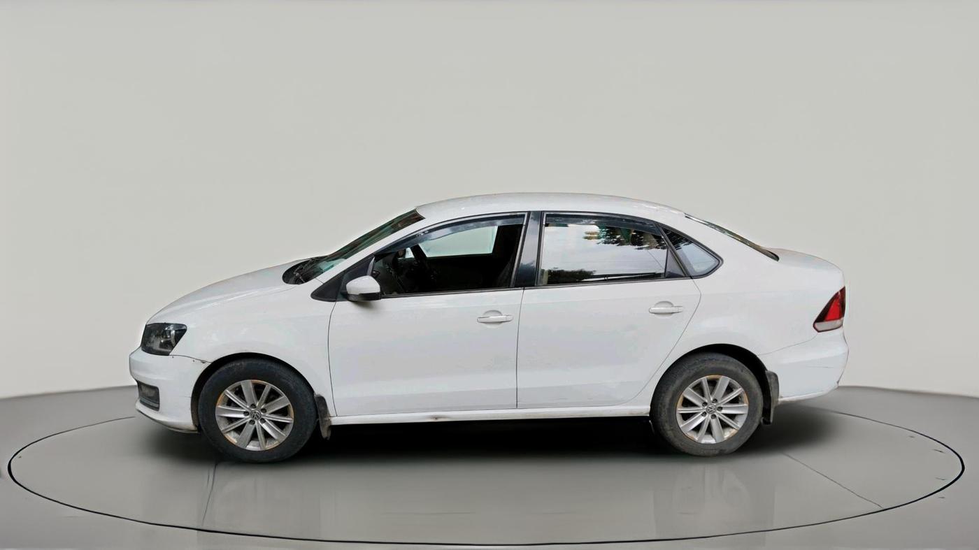 2016 Volkswagen Vento HIGHLINE 1.5 AT, Diesel, Automatic, 2,08,981 km, exterior