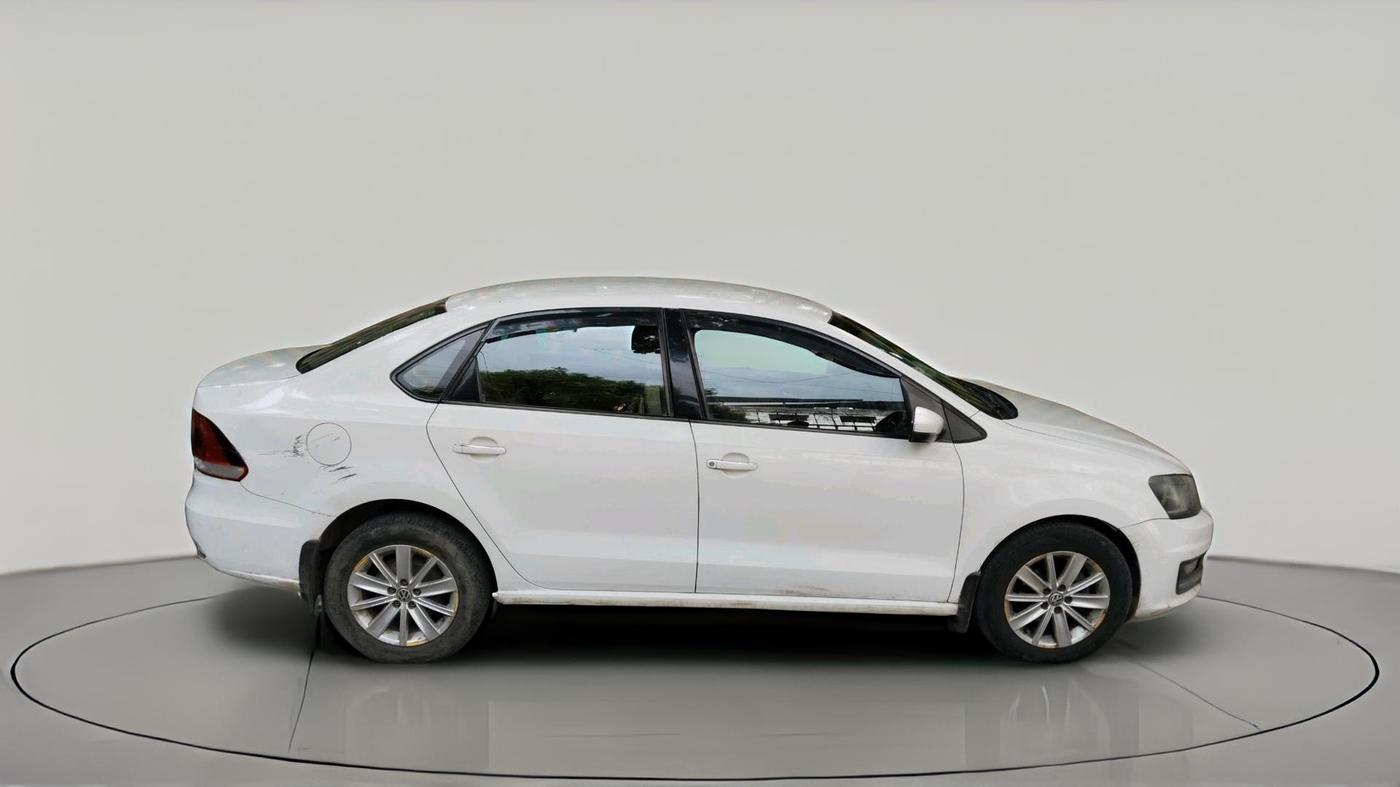 2016 Volkswagen Vento HIGHLINE 1.5 AT, Diesel, Automatic, 2,08,981 km, exterior