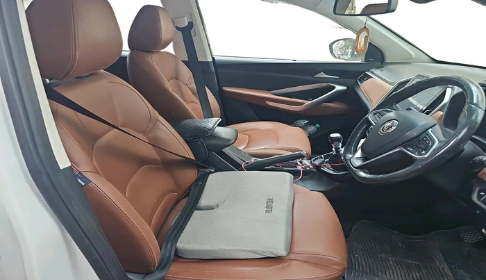 2021 MG HECTOR PLUS SELECT 2.0 DIESEL TURBO MT 7-STR, Diesel, Manual, 70,188 km, interior