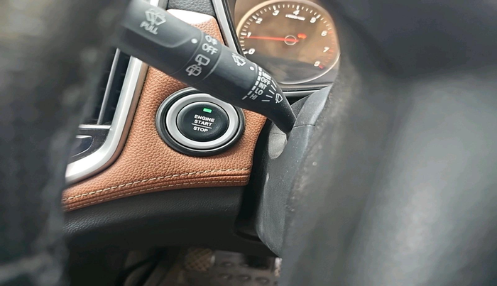 2021 MG HECTOR PLUS SELECT 2.0 DIESEL TURBO MT 7-STR, Diesel, Manual, 70,188 km, interior