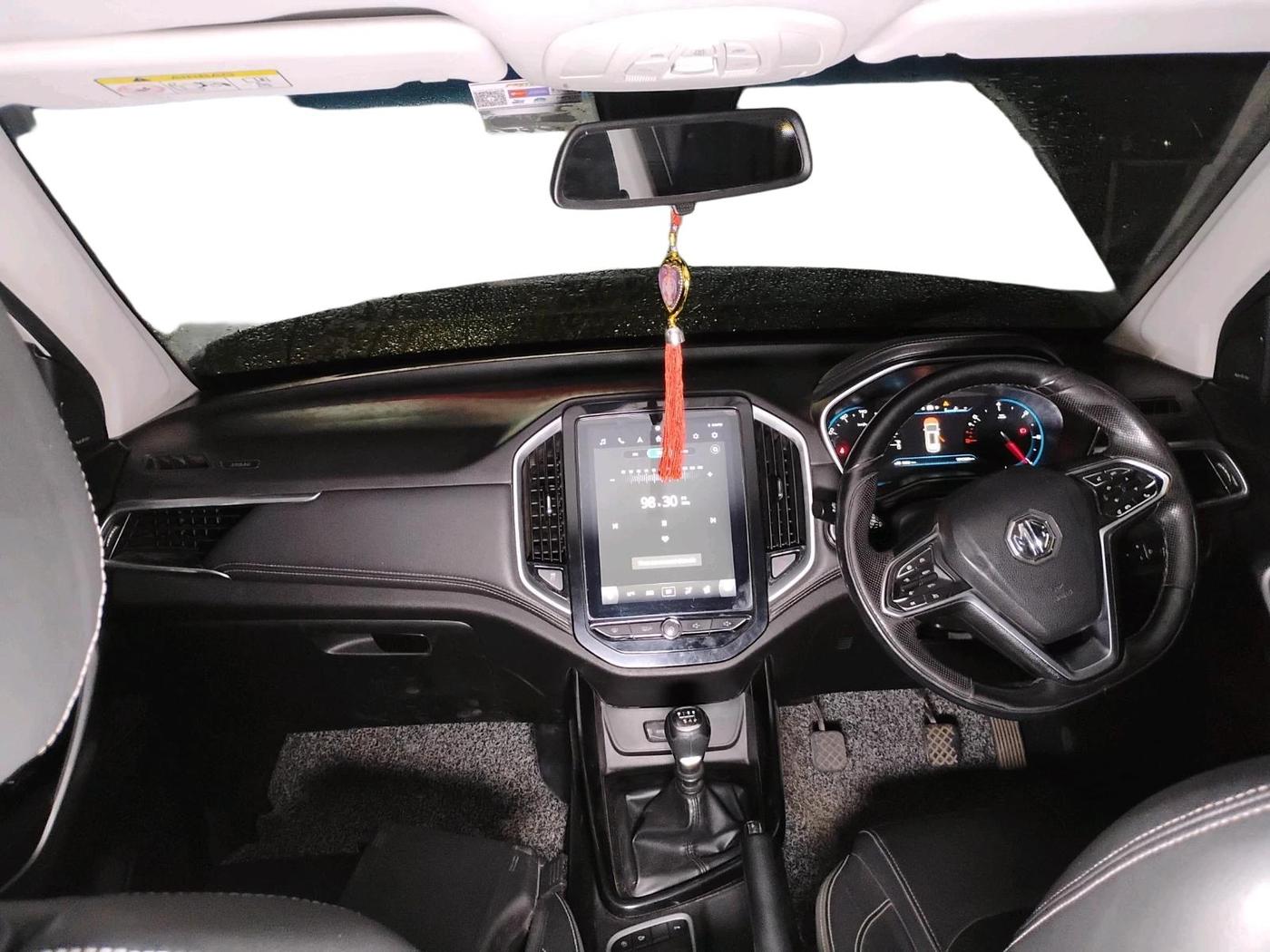 2019 MG HECTOR SHARP HYBRID 1.5 PETROL, Petrol, Manual, 1,31,082 km, interior