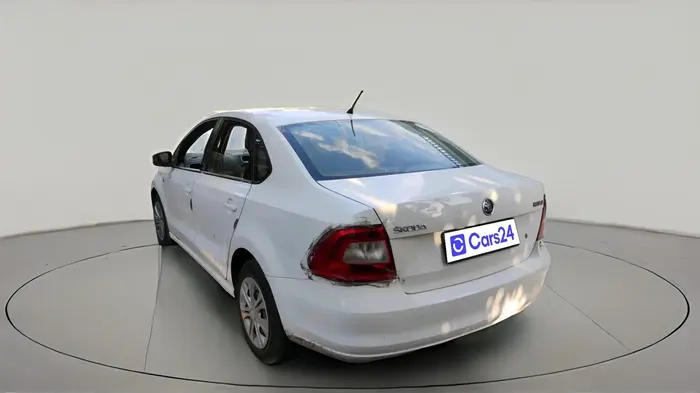 2015 Skoda Rapid AMBITION 1.5 TDI, Diesel, Manual, 1,99,346 km, exterior