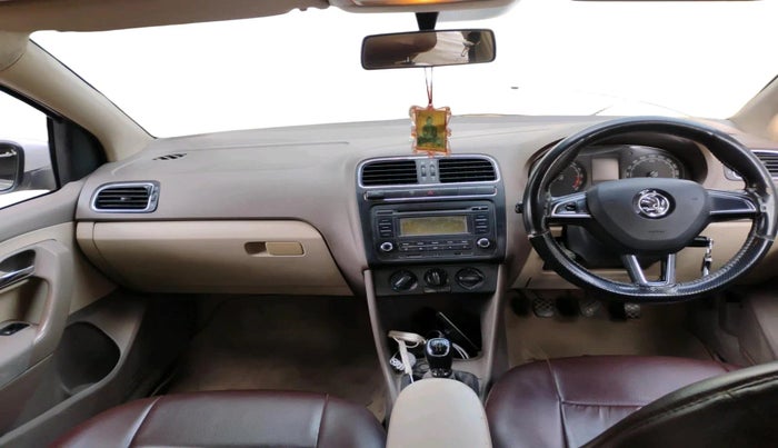 2015 Skoda Rapid AMBITION 1.5 TDI, Diesel, Manual, 1,99,346 km, interior