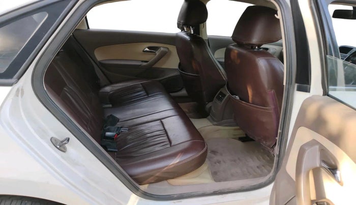 2015 Skoda Rapid AMBITION 1.5 TDI, Diesel, Manual, 1,99,346 km, interior