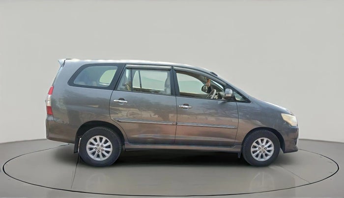 2012 Toyota Innova VX 2.5 7 STR, Diesel, Manual, 2,09,752 km, exterior