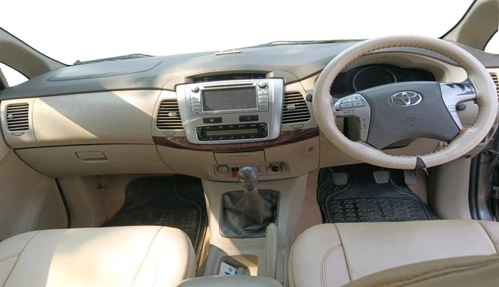 2012 Toyota Innova VX 2.5 7 STR, Diesel, Manual, 2,09,752 km, interior