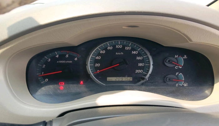 2012 Toyota Innova VX 2.5 7 STR, Diesel, Manual, 2,09,752 km, interior