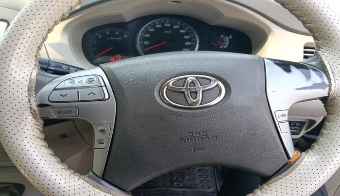 2012 Toyota Innova VX 2.5 7 STR, Diesel, Manual, 2,09,752 km, interior