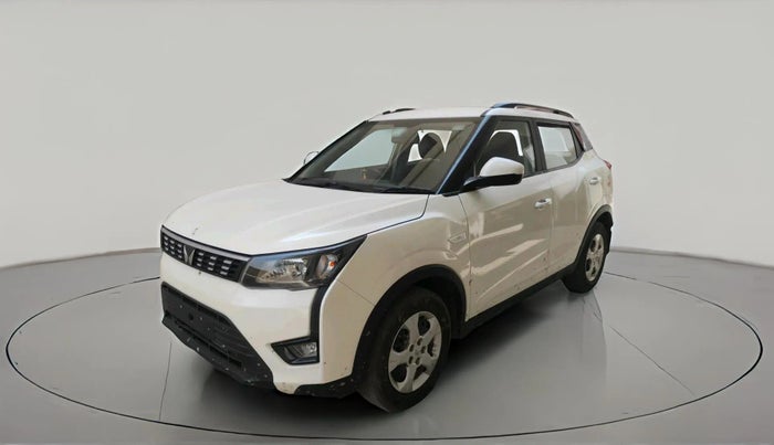 2023 Mahindra XUV300 W6 1.2 PETROL AMT, Petrol, Automatic, 50,050 km, exterior