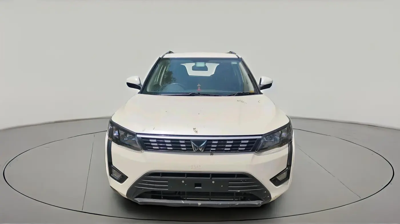 2023 Mahindra XUV300 W6 1.2 PETROL AMT, Petrol, Automatic, 50,050 km, exterior