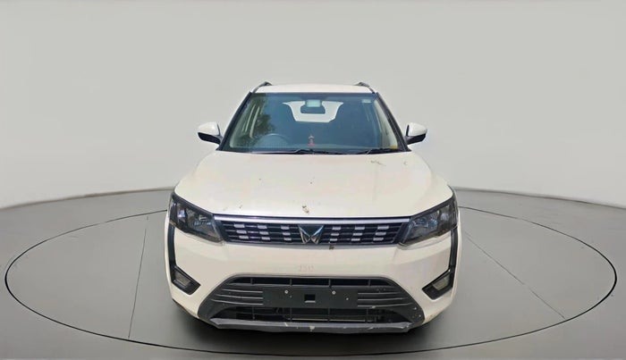 2023 Mahindra XUV300 W6 1.2 PETROL AMT, Petrol, Automatic, 50,050 km, exterior