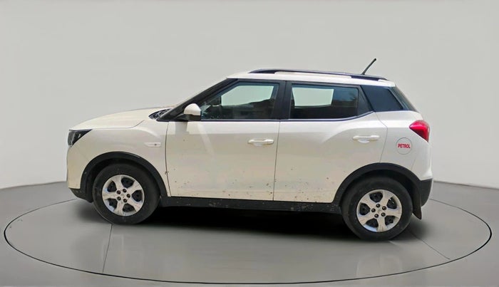2023 Mahindra XUV300 W6 1.2 PETROL AMT, Petrol, Automatic, 50,050 km, exterior