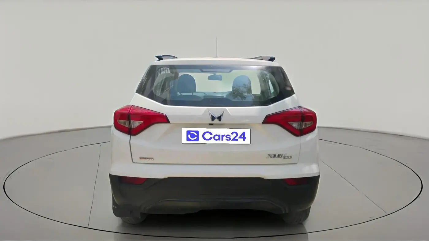 2023 Mahindra XUV300 W6 1.2 PETROL AMT, Petrol, Automatic, 50,050 km, exterior