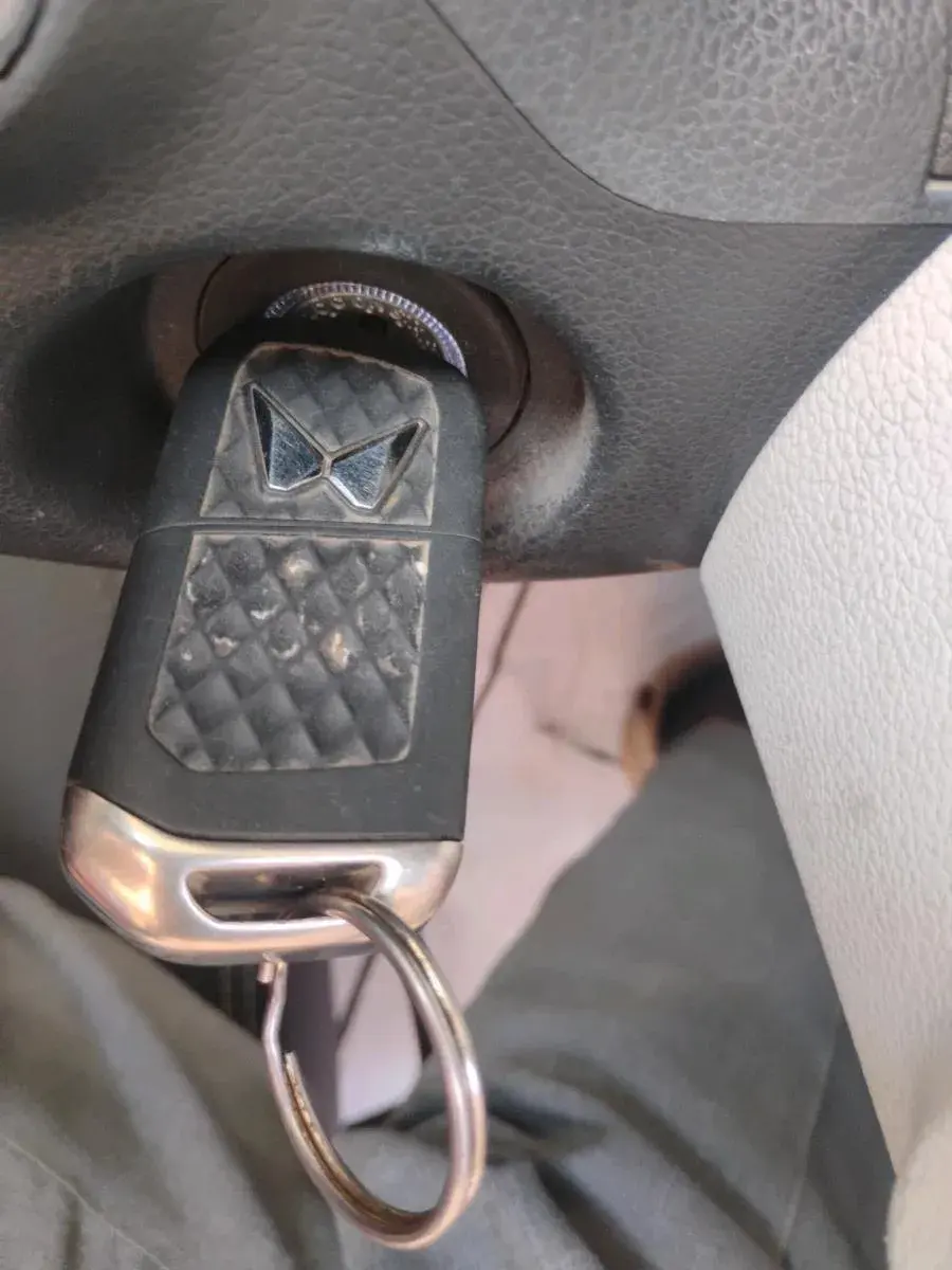 2023 Mahindra XUV300 W6 1.2 PETROL AMT, Petrol, Automatic, 50,050 km, interior