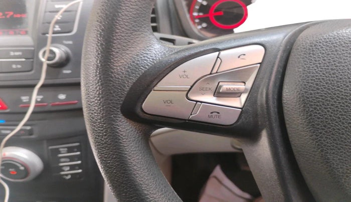 2023 Mahindra XUV300 W6 1.2 PETROL AMT, Petrol, Automatic, 50,050 km, interior