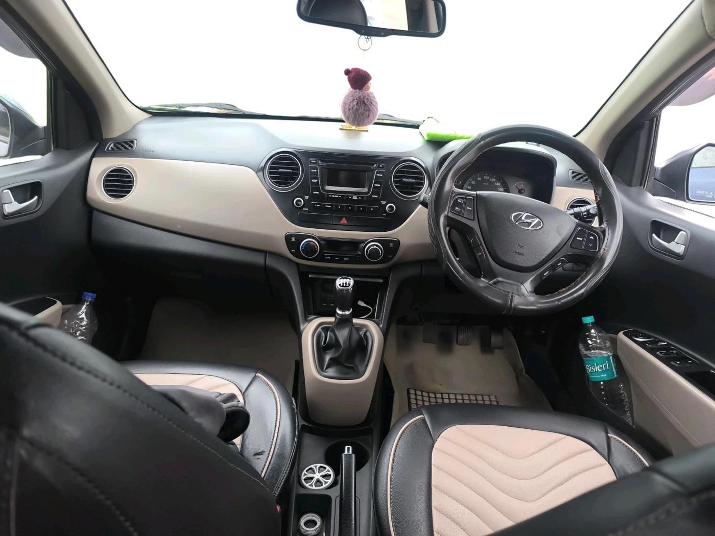 2015 Hyundai Xcent SX 1.2 (O), Petrol, Manual, 1,00,466 km, interior