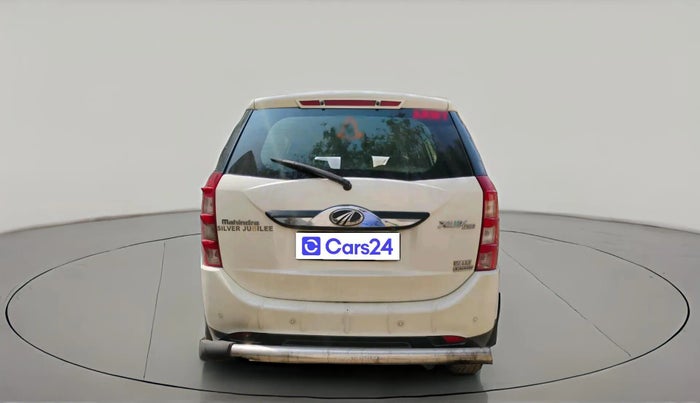 2017 Mahindra XUV500 W10 AT, Diesel, Automatic, 1,45,145 km, exterior