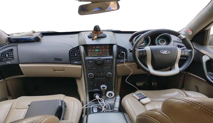 2017 Mahindra XUV500 W10 AT, Diesel, Automatic, 1,45,145 km, interior