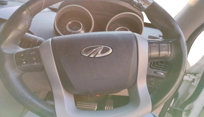 2017 Mahindra XUV500 W10 AT, Diesel, Automatic, 1,45,145 km, interior