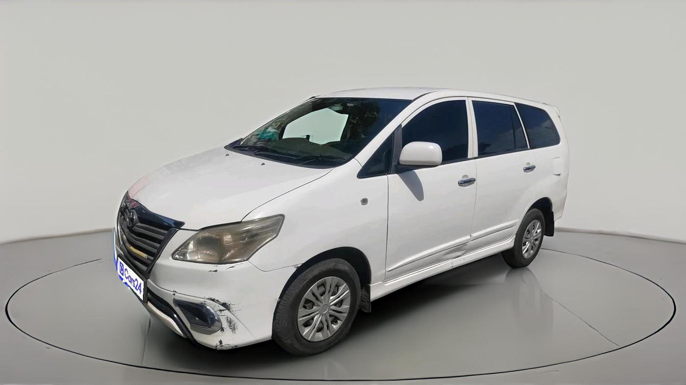 2014 Toyota Innova 2.5 GX 8 STR, Diesel, Manual, 2,53,121 km, exterior