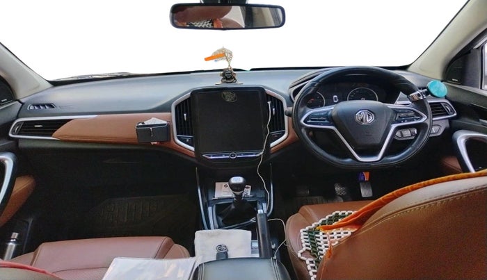 2022 MG HECTOR PLUS SELECT 2.0 DIESEL TURBO MT 7-STR, Diesel, Manual, 1,19,073 km, interior