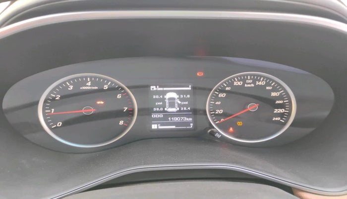 2022 MG HECTOR PLUS SELECT 2.0 DIESEL TURBO MT 7-STR, Diesel, Manual, 1,19,073 km, interior